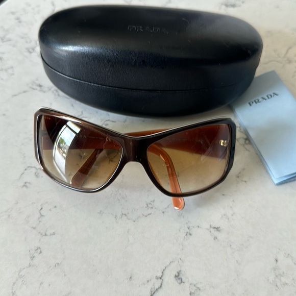 Prada - brown women’s sunglasses with case. - Picture 1 of 10